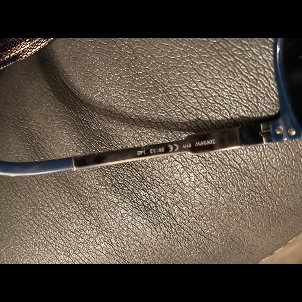 Louis Vuitton glasses 👓 - Picture 3 of 6